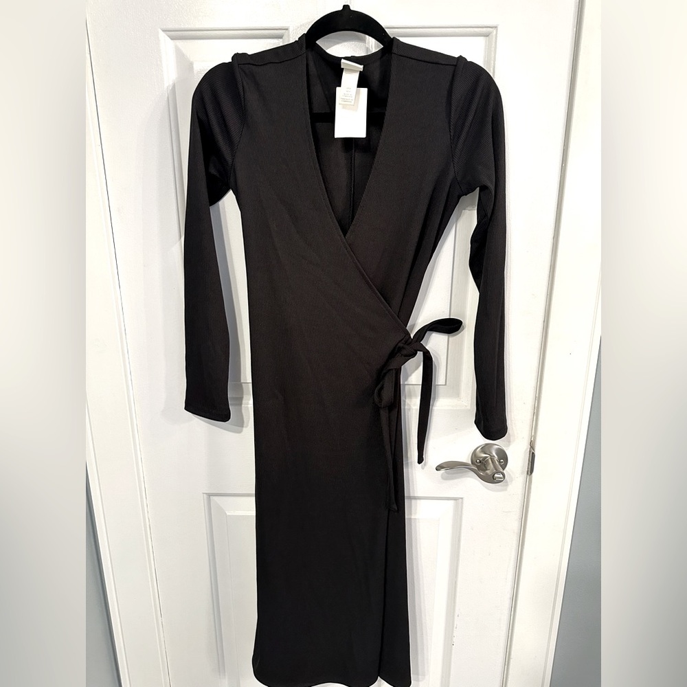 NWT black H&M wrap dress size S